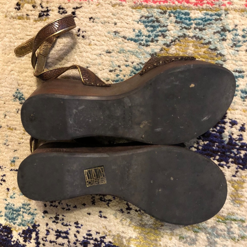 Prada bronze and gold embossed wedge sandals - Picture 5 of 5